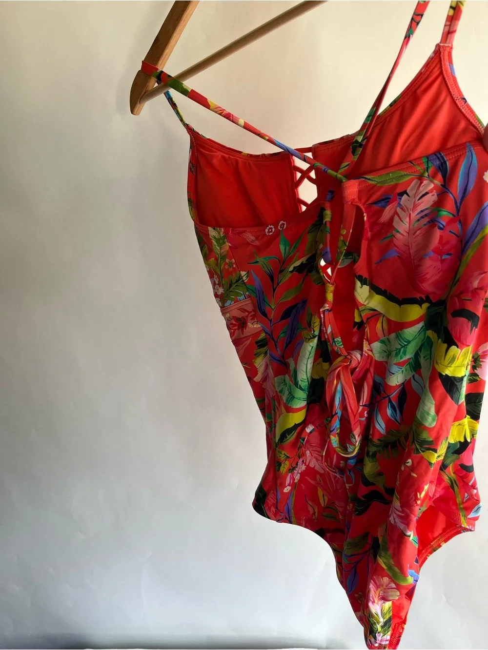 Lands’ End Swimsuit Sz 16 Removable Pads One Piece Orange Hawaiian Floral EUC
